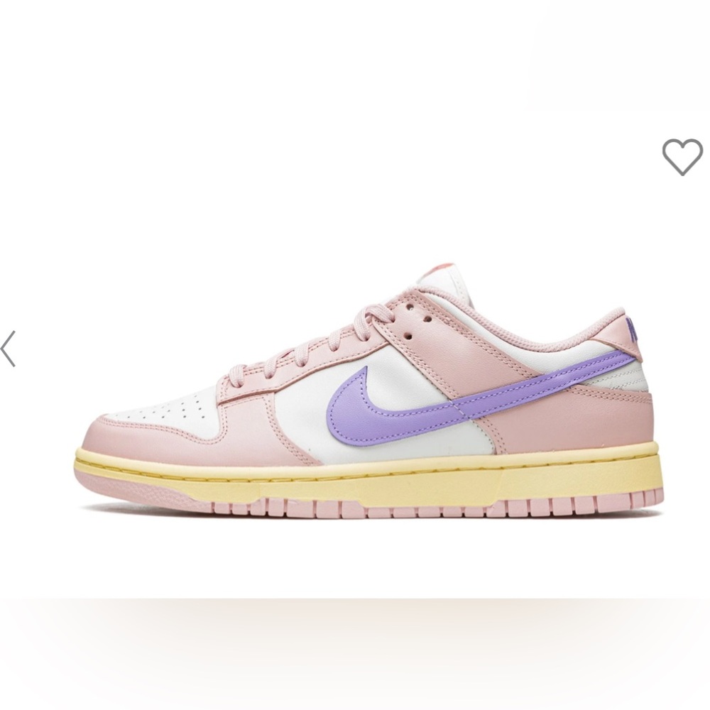 Nike Dunks Low “Pink Oxford”